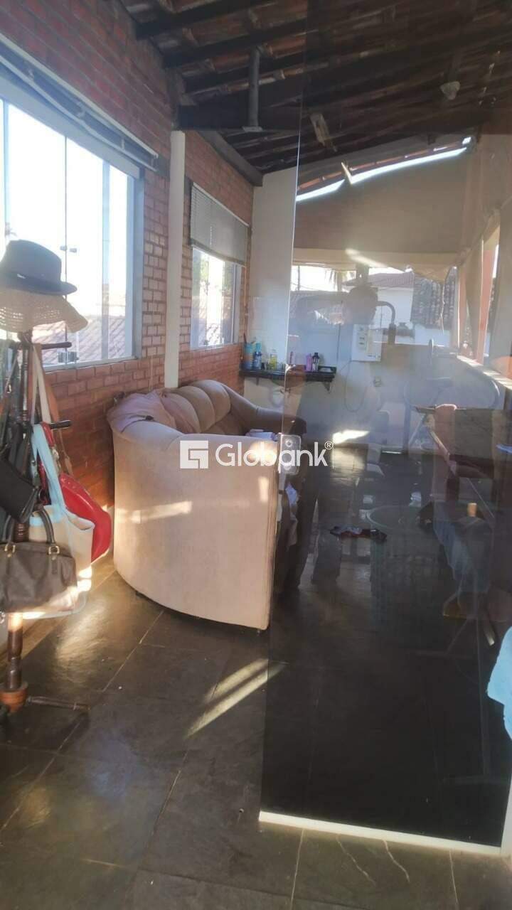 Casa 6 quartos à venda Centro 500m² Januária MG: 