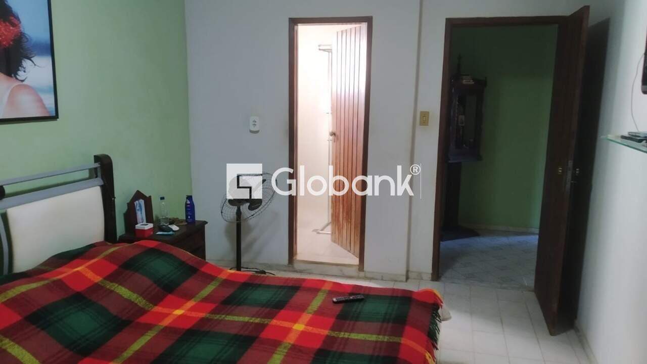 Casa 6 quartos à venda Centro 500m² Januária MG: 