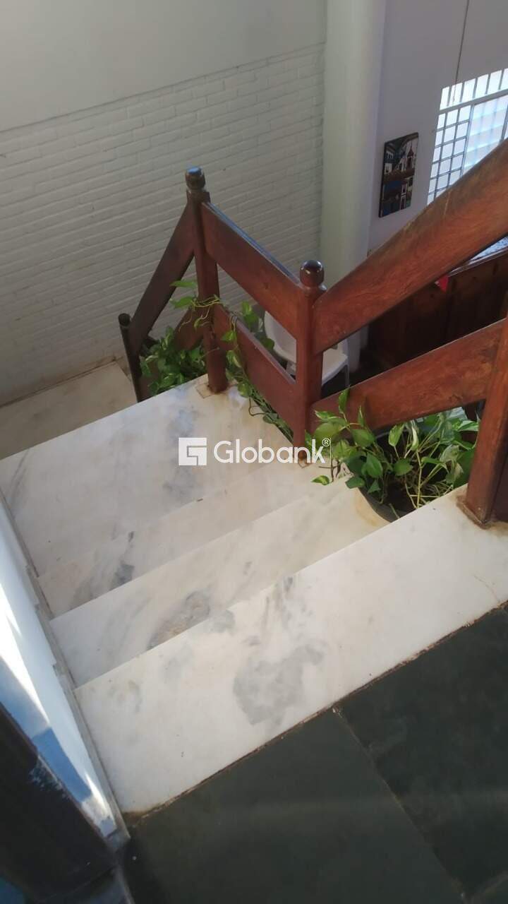 Casa 6 quartos à venda Centro 500m² Januária MG: 