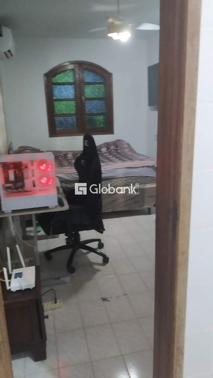 Casa 6 quartos à venda Centro 500m² Januária MG: 