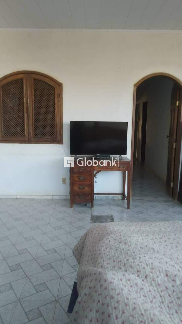 Casa 6 quartos à venda Centro 500m² Januária MG: 