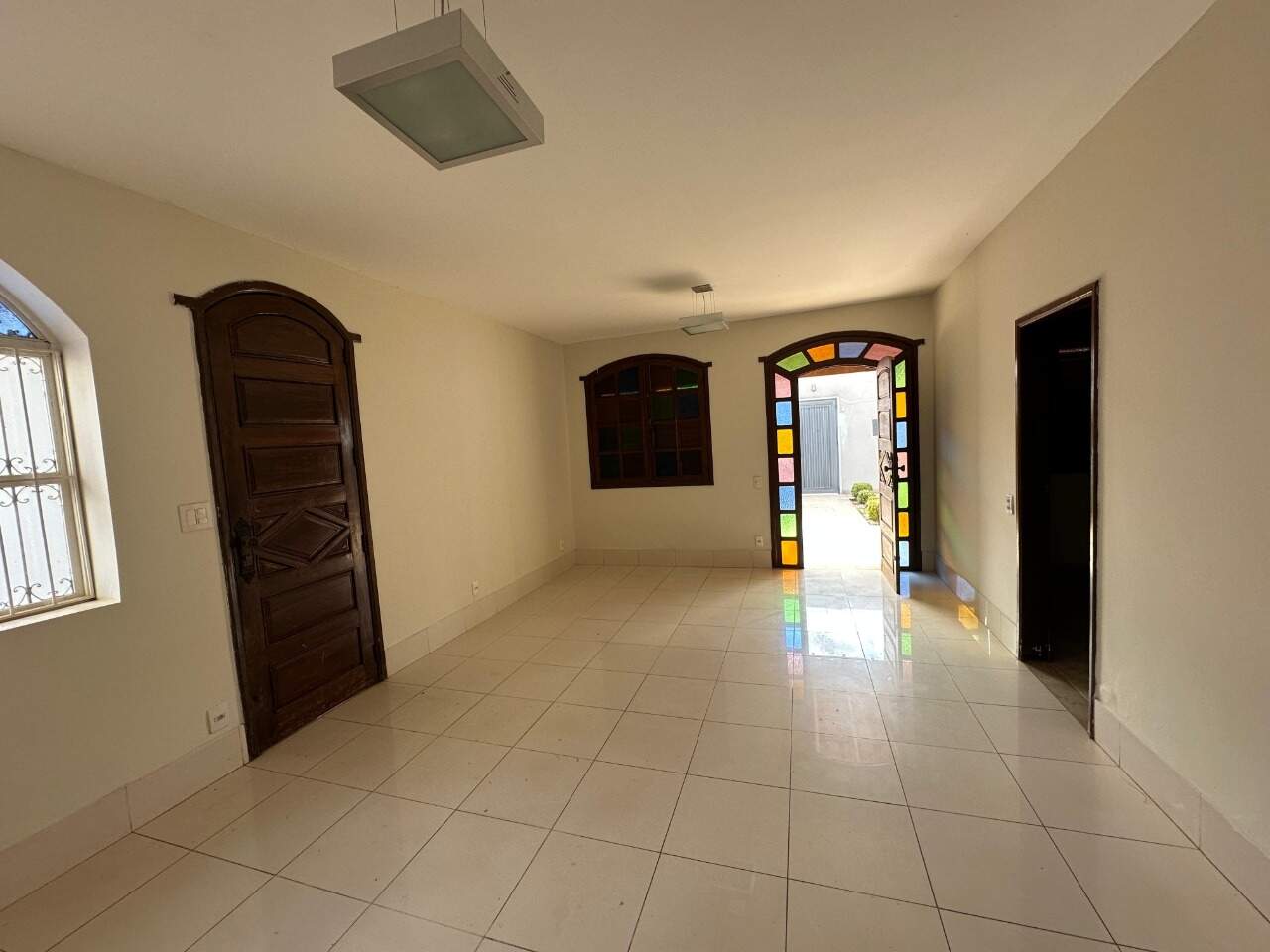 Casa 3 quartos para aluguel Jardim Panorama 191m² Montes Claros MG: Sala