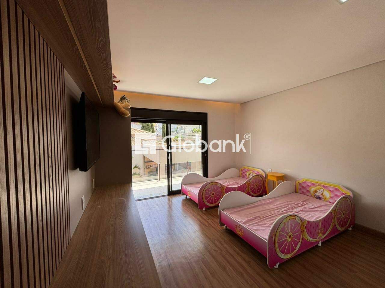 Casa 3 quartos à venda Ibituruna 400m² Montes Claros MG: