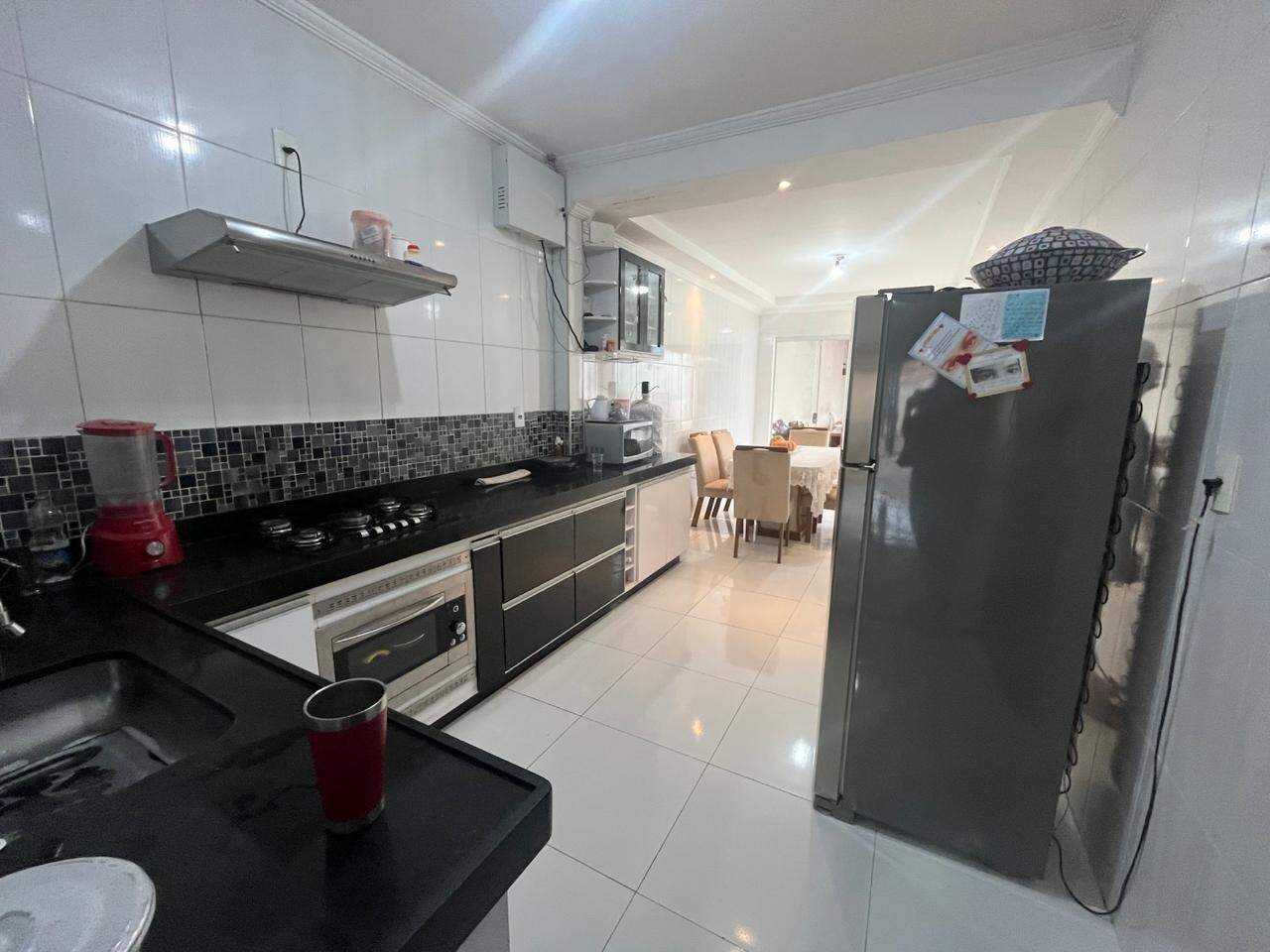 Casa 3 quartos à venda Vila Exposição 250m² Montes Claros MG: COZINHA