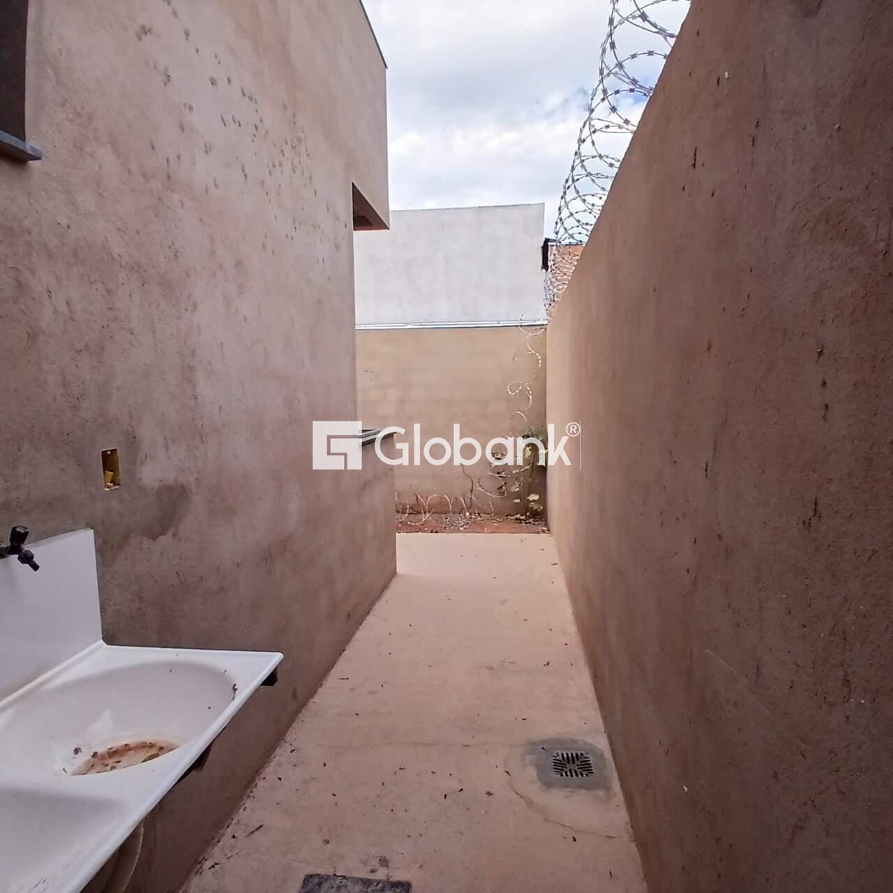 Casa 2 quartos à venda Vila Sion 45m² Montes Claros MG: 