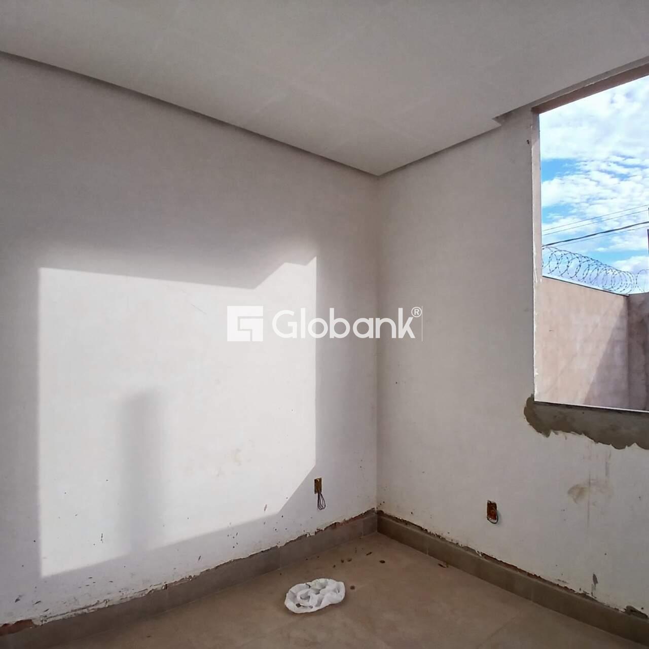 Casa 2 quartos à venda Vila Sion 45m² Montes Claros MG: 