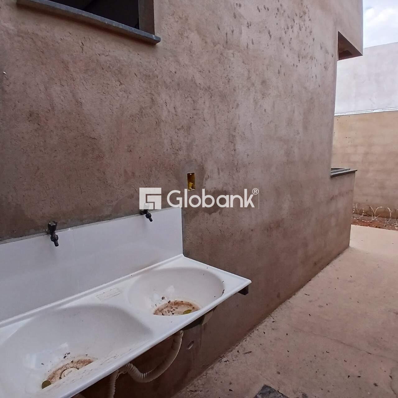 Casa 2 quartos à venda Vila Sion 45m² Montes Claros MG: 