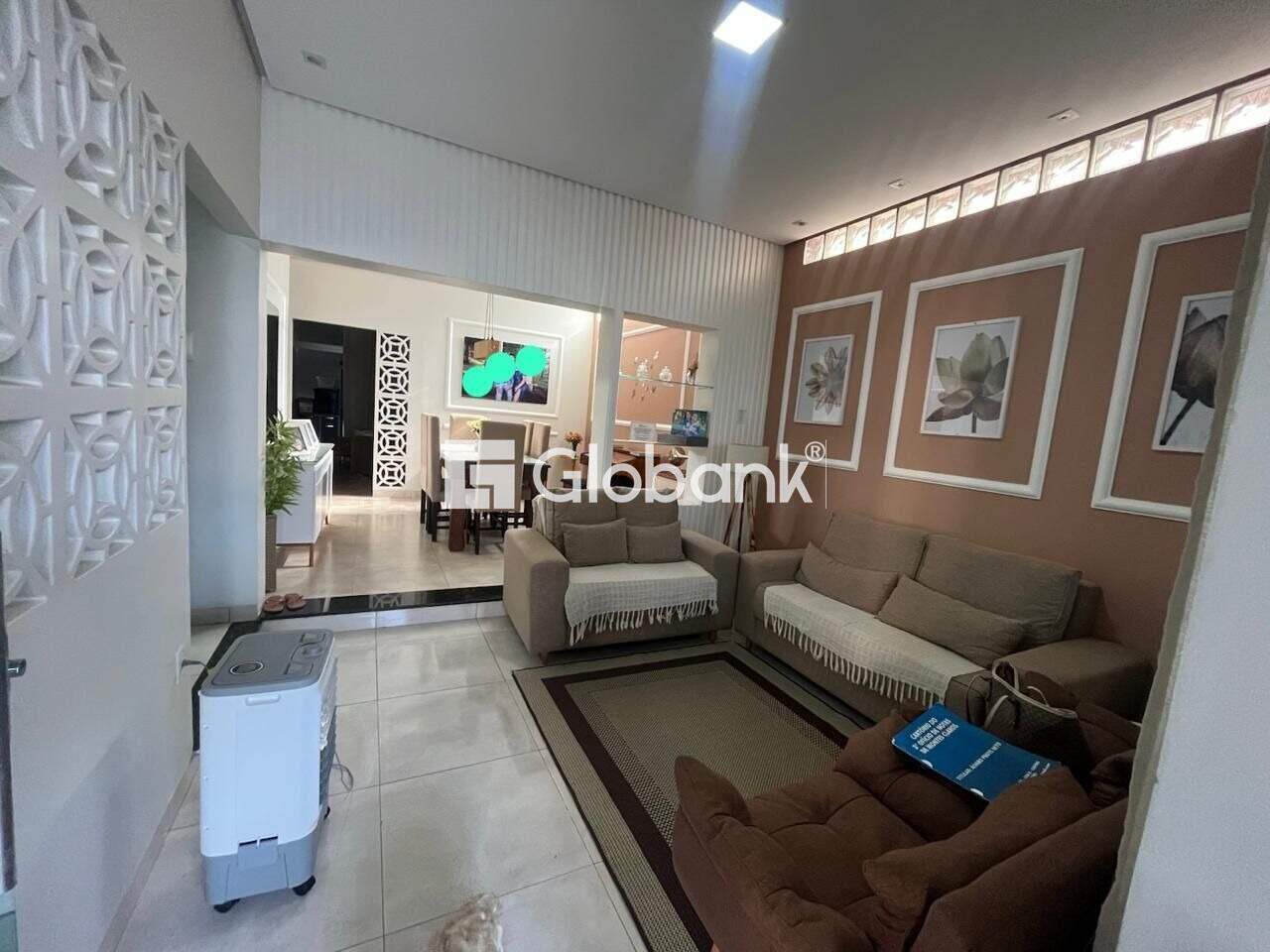 Casa 3 quartos à venda Carmelo 125m² Montes Claros MG: 