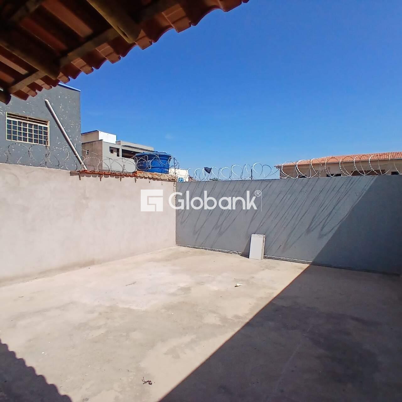 Casa 3 quartos à venda Santo Inácio 74m² Montes Claros MG: 