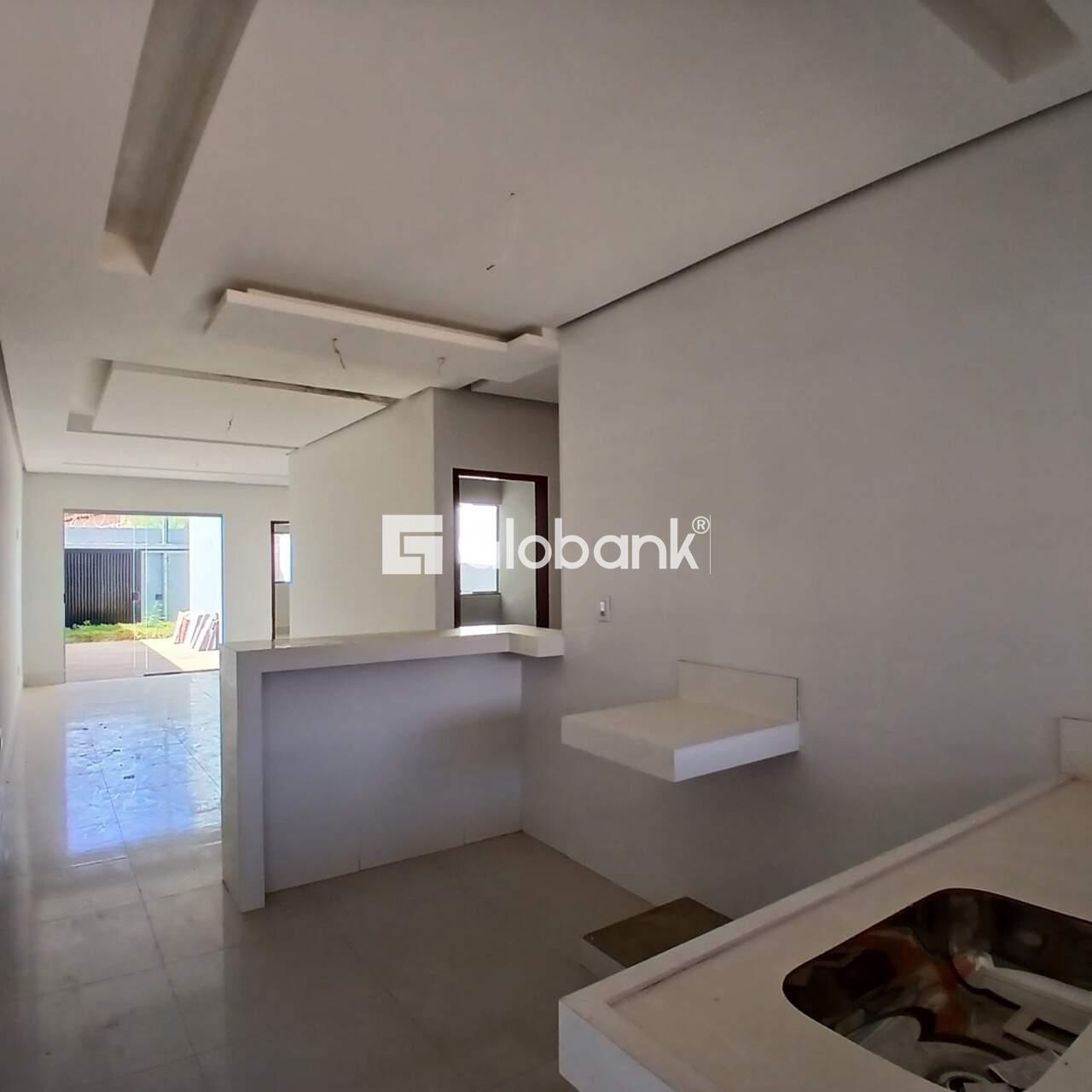 Casa 3 quartos à venda Santo Inácio 74m² Montes Claros MG: 