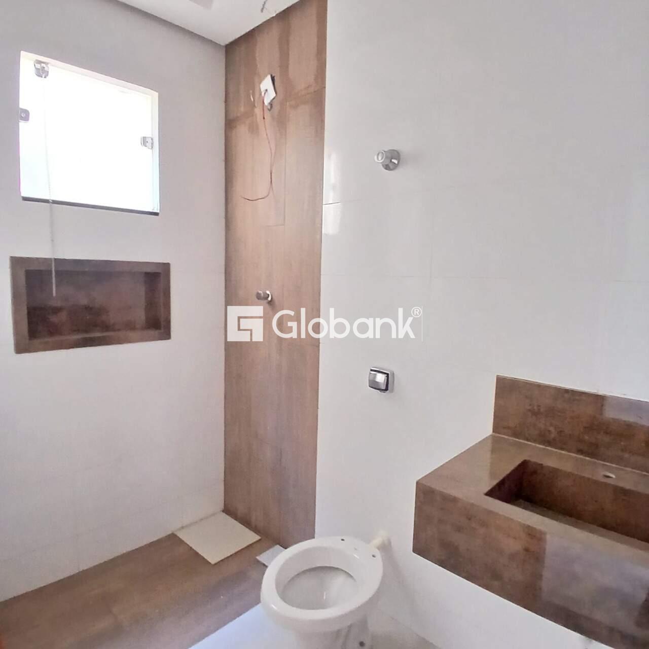 Casa 3 quartos à venda Santo Inácio 74m² Montes Claros MG: 