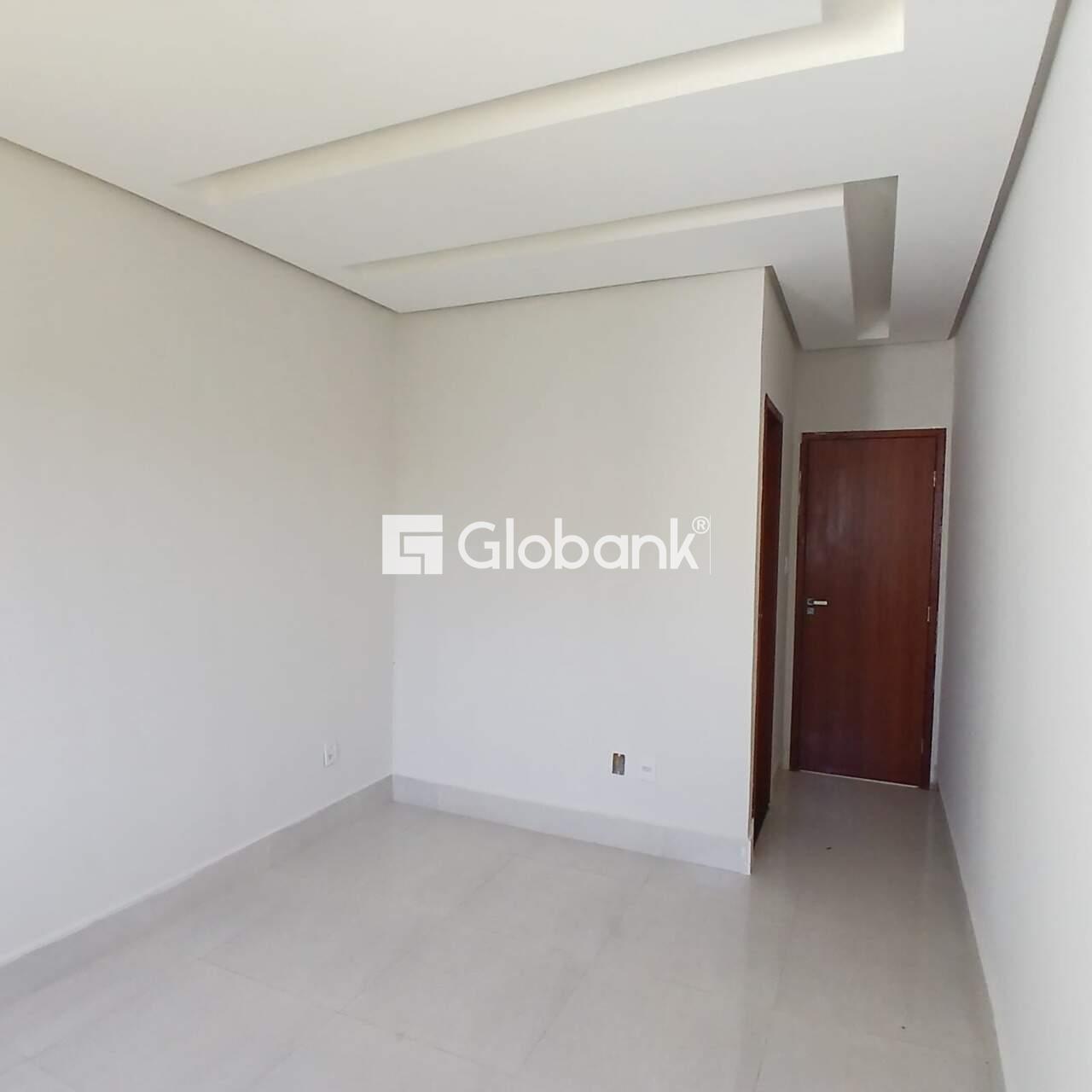 Casa 3 quartos à venda Santo Inácio 74m² Montes Claros MG: 