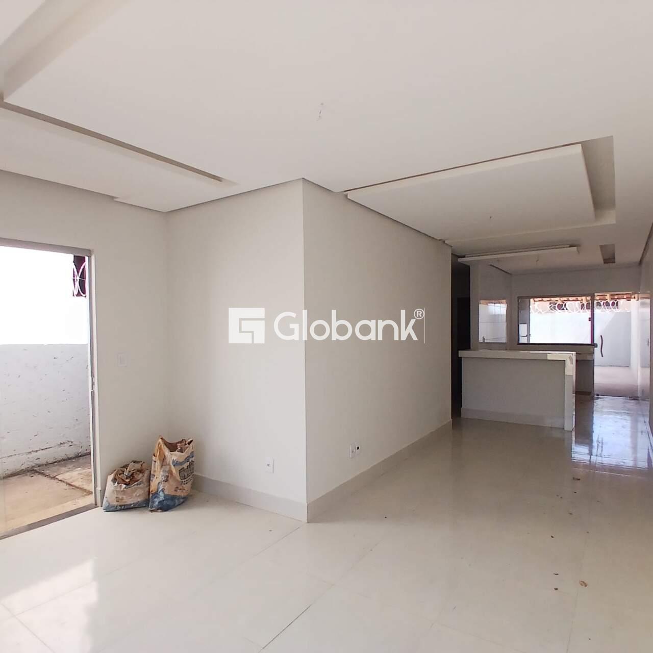 Casa 3 quartos à venda Santo Inácio 74m² Montes Claros MG: 