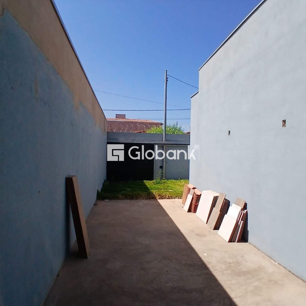 Casa 3 quartos à venda Santo Inácio 74m² Montes Claros MG: 