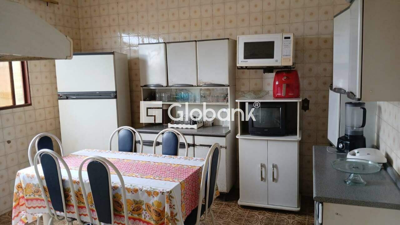 Casa 3 quartos à venda Major Prates 120m² Montes Claros MG: