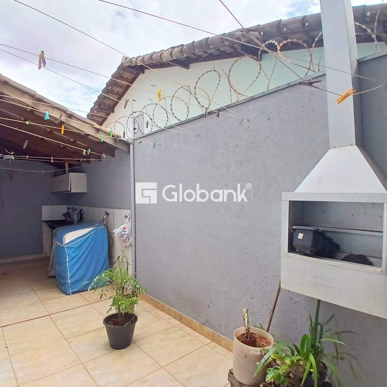 Casa 3 quartos à venda Santos Dumont 140m² Montes Claros MG: 