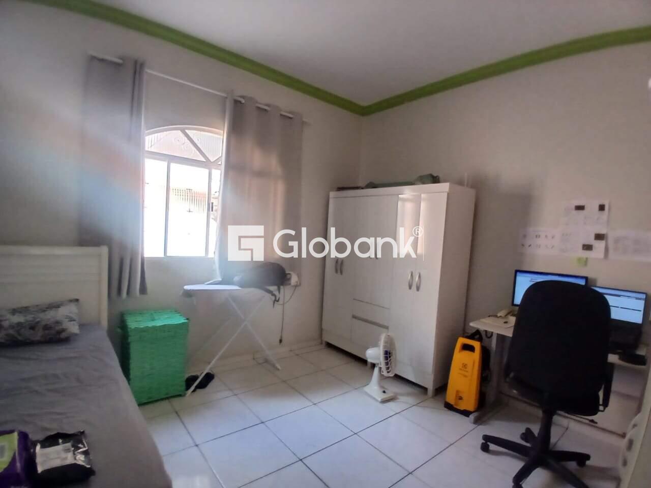 Casa 3 quartos à venda Major Prates 150m² Montes Claros MG: 