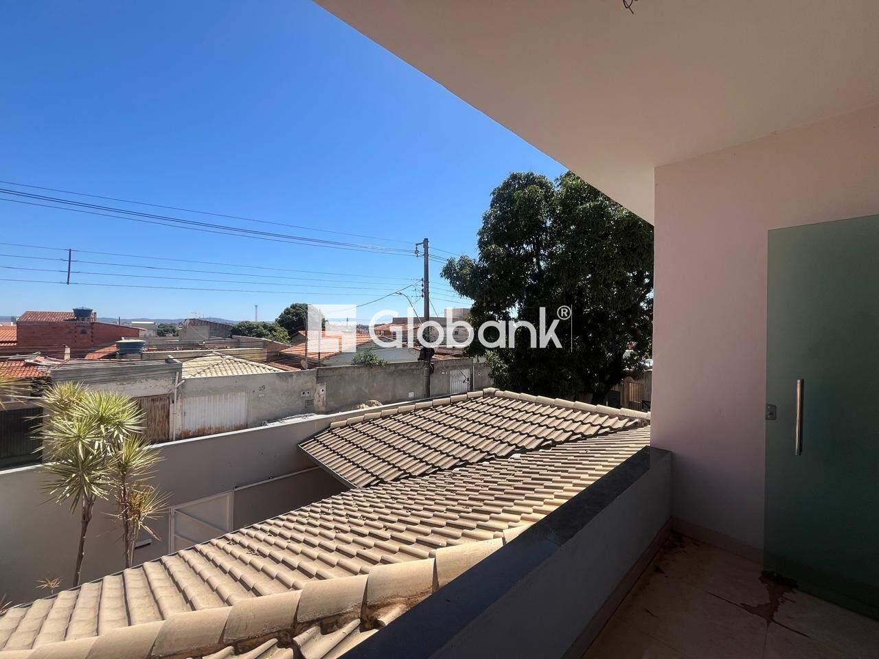 Casa 4 quartos à venda Maracanã 240m² Montes Claros MG: 