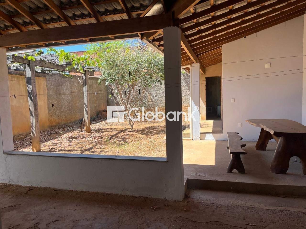 Casa 4 quartos à venda Maracanã 240m² Montes Claros MG: 