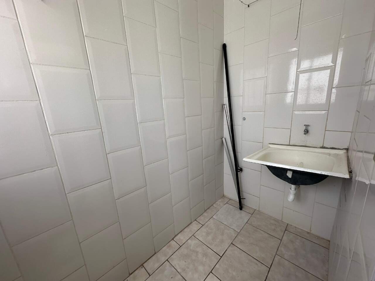 Apartamento 2 quartos para aluguel Todos os Santos 55m² Montes Claros MG: rea de servi o