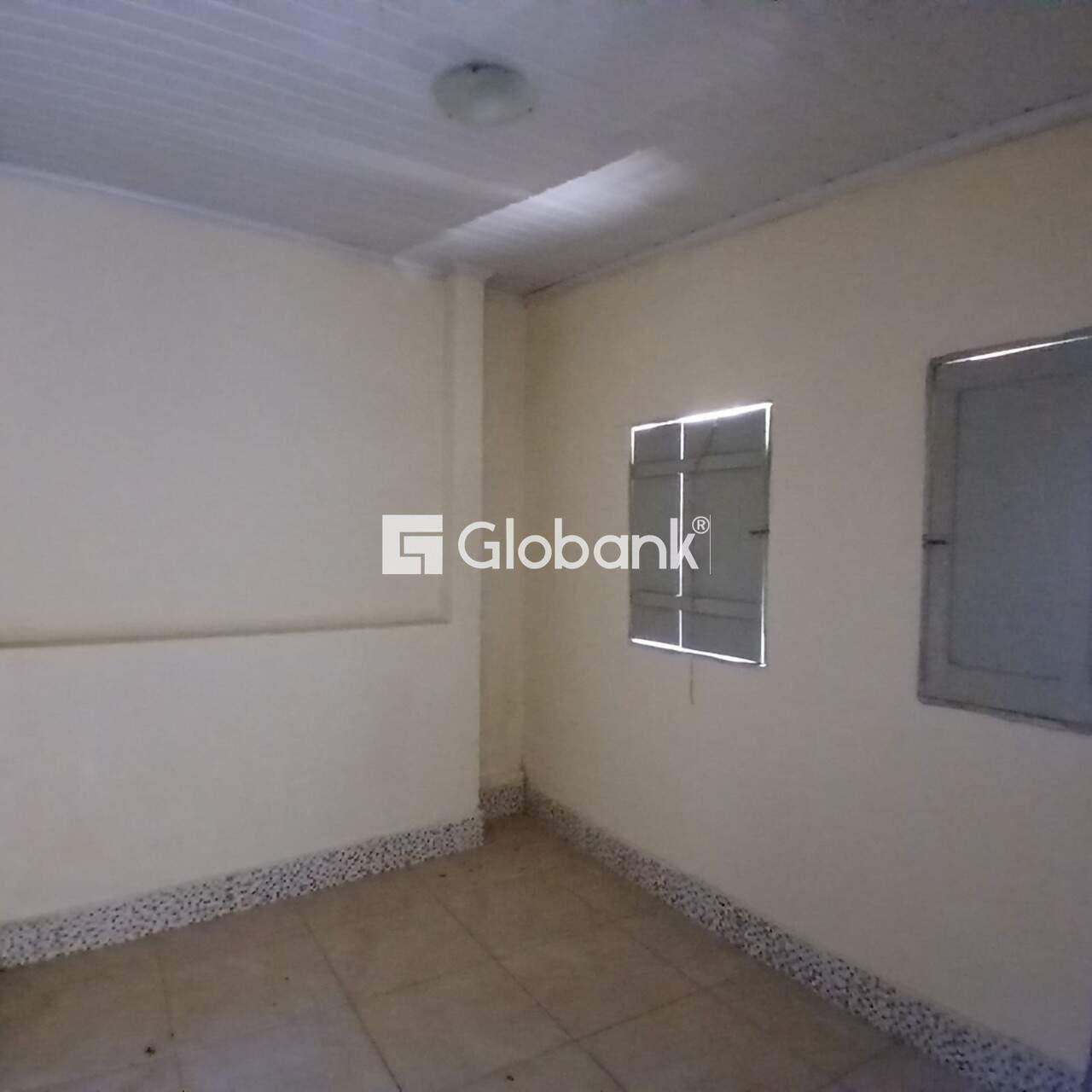 Casa 8 quartos à venda Roxo Verde 280m² Montes Claros MG: