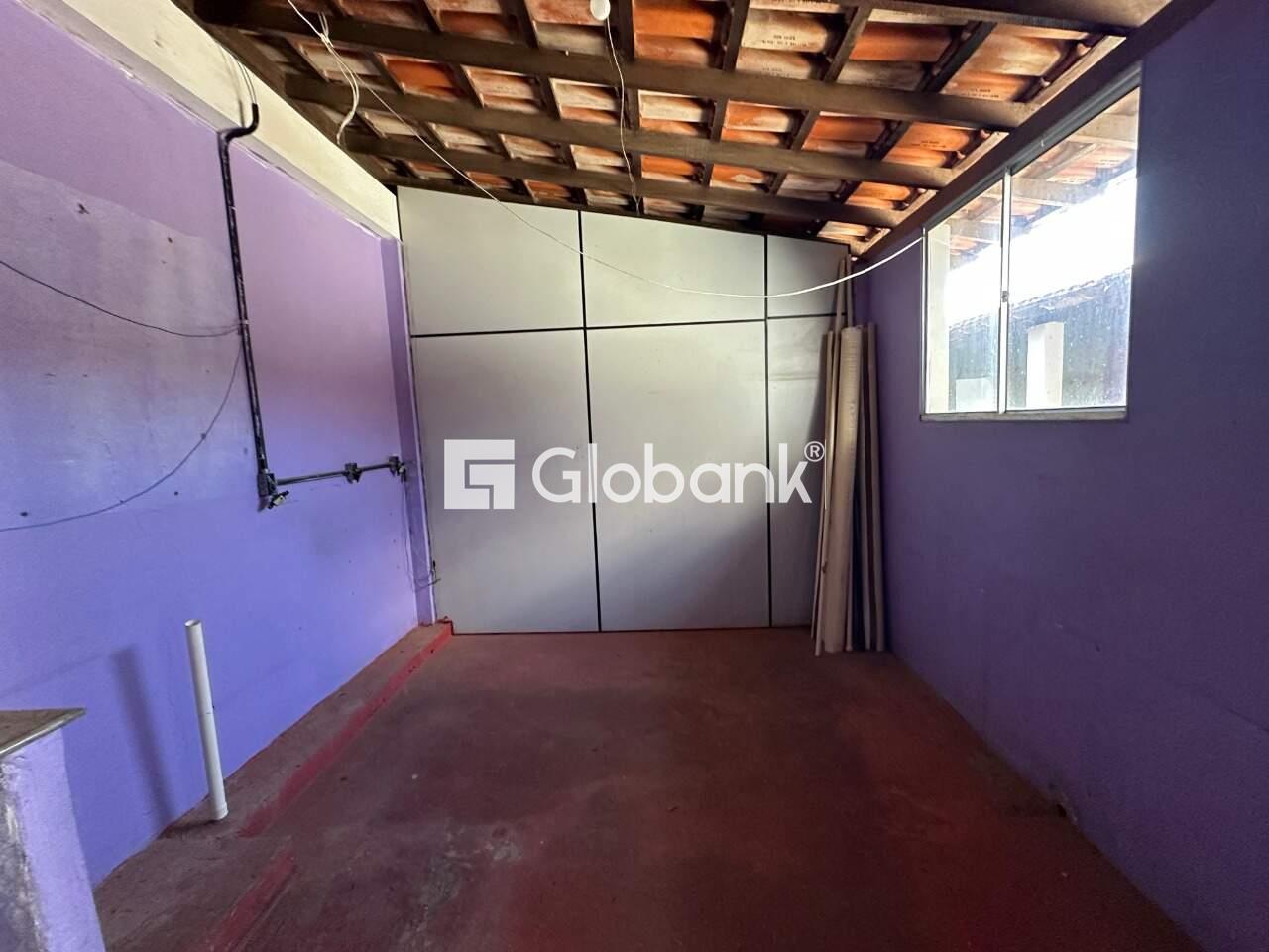 Casa 6 quartos para aluguel Delfino Magalhães 210m² Montes Claros MG: rea de servi o