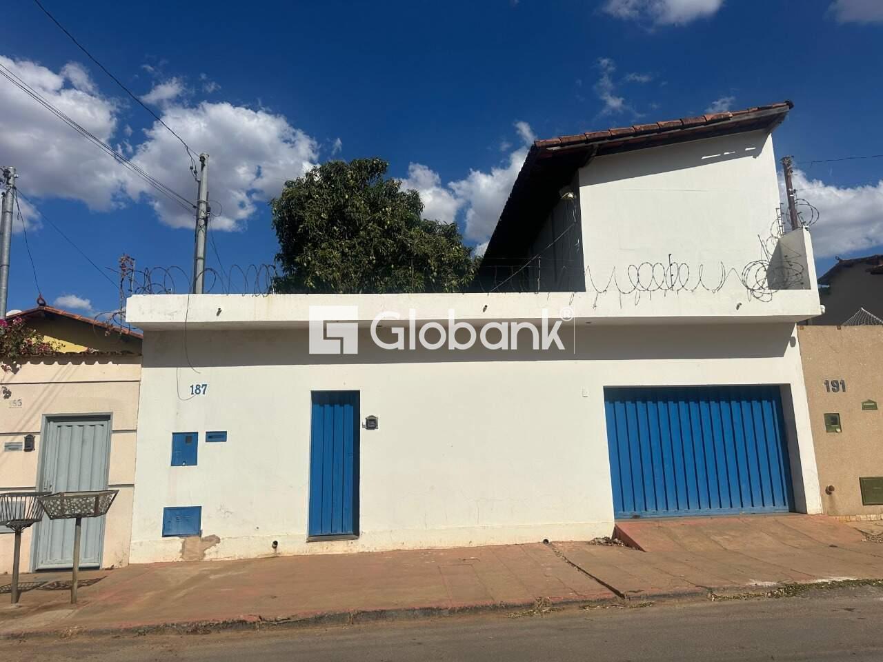 Casa 6 quartos para aluguel Delfino Magalhães 210m² Montes Claros MG: Fachada