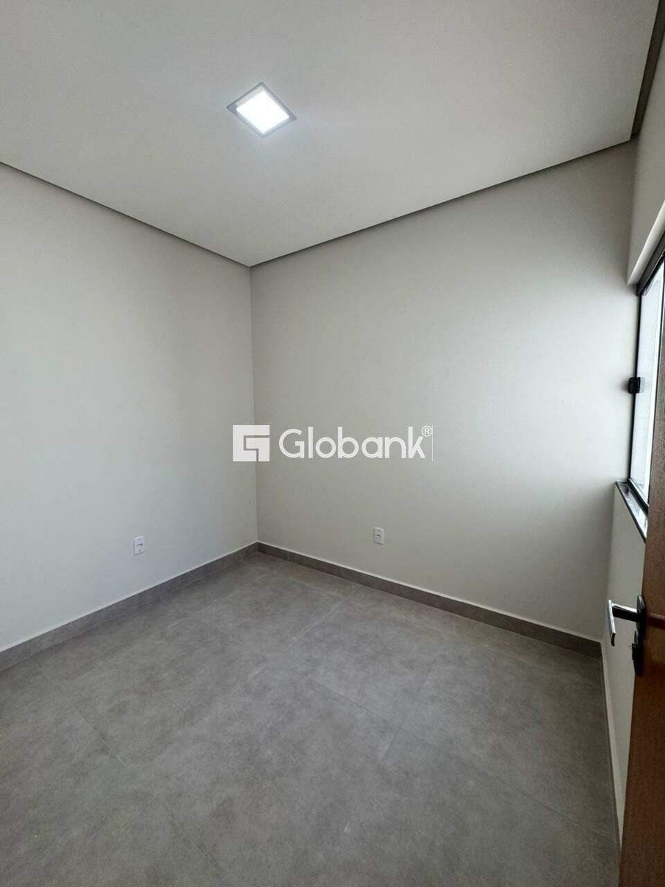 Casa 2 quartos à venda Residencial Terra Jardim 50m² Montes Claros MG: