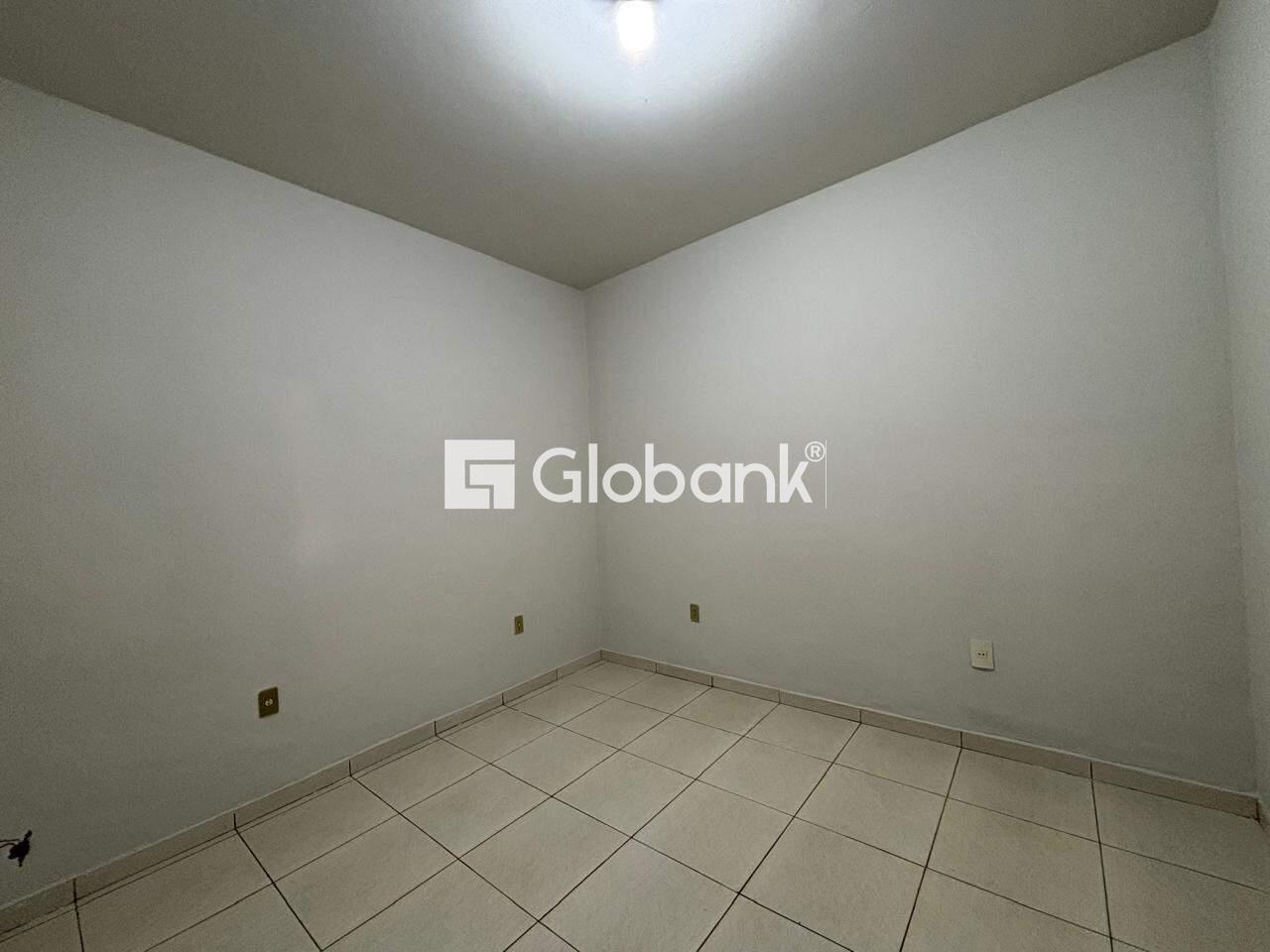 Casa 3 quartos à venda Vila Exposição 197m² Montes Claros MG: Quarto 2