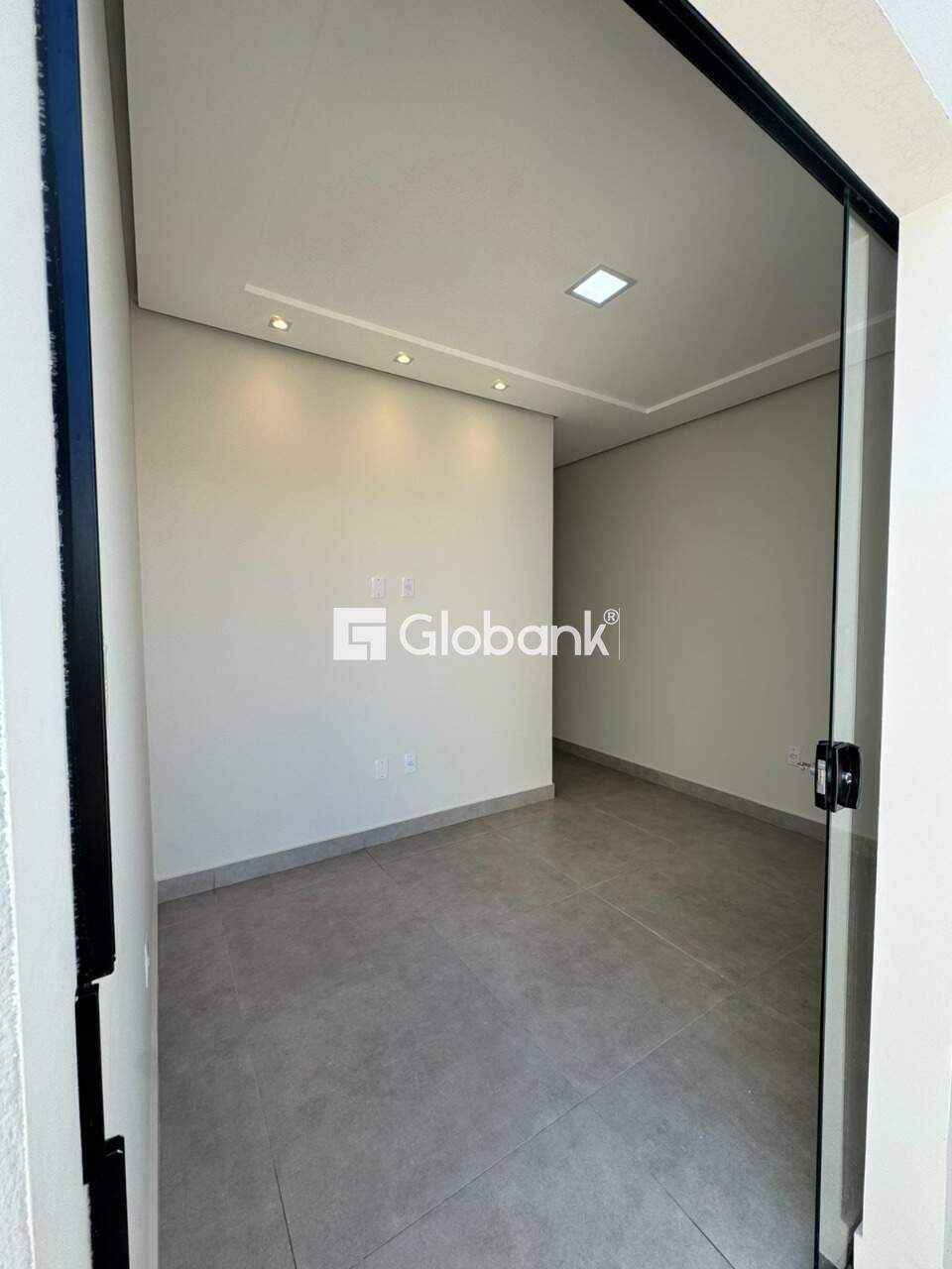 Casa 2 quartos à venda Residencial Terra Jardim 50m² Montes Claros MG: 