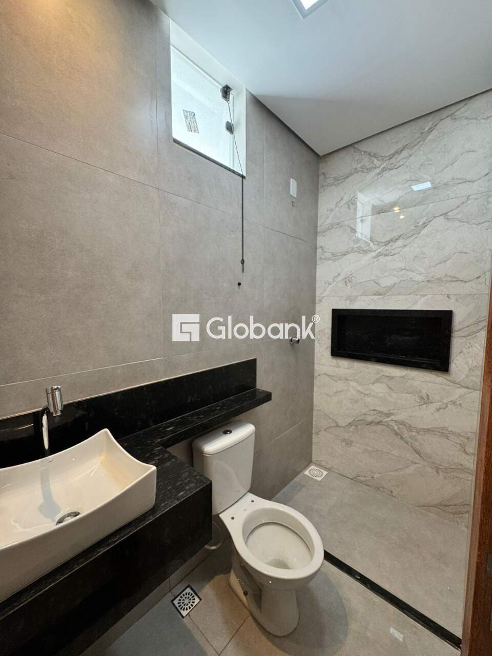 Casa 2 quartos à venda Residencial Terra Jardim 50m² Montes Claros MG: