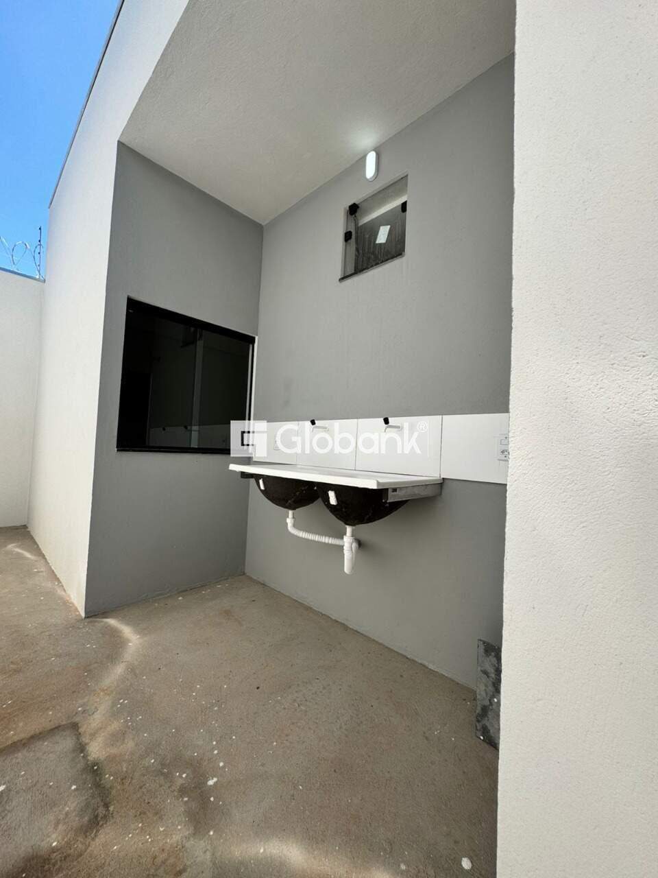 Casa 2 quartos à venda Residencial Terra Jardim 50m² Montes Claros MG: