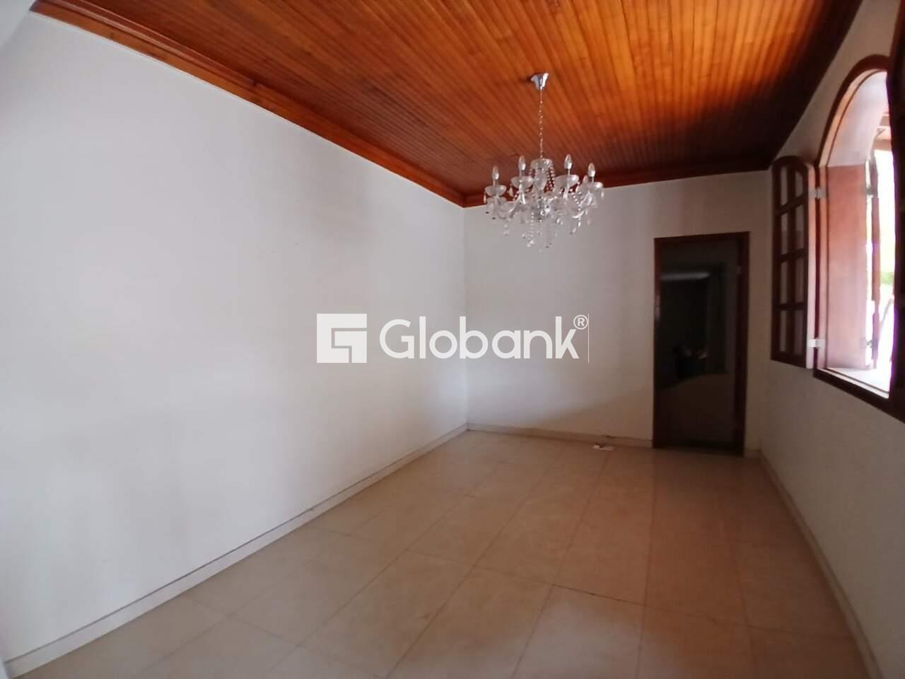Casa 3 quartos à venda Centro 134m² Montes Claros MG: 