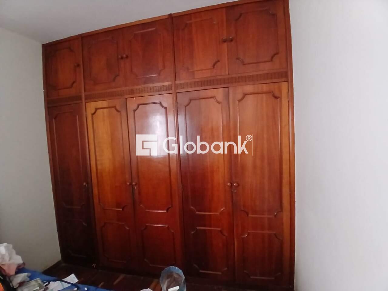 Casa 3 quartos à venda Centro 134m² Montes Claros MG: 