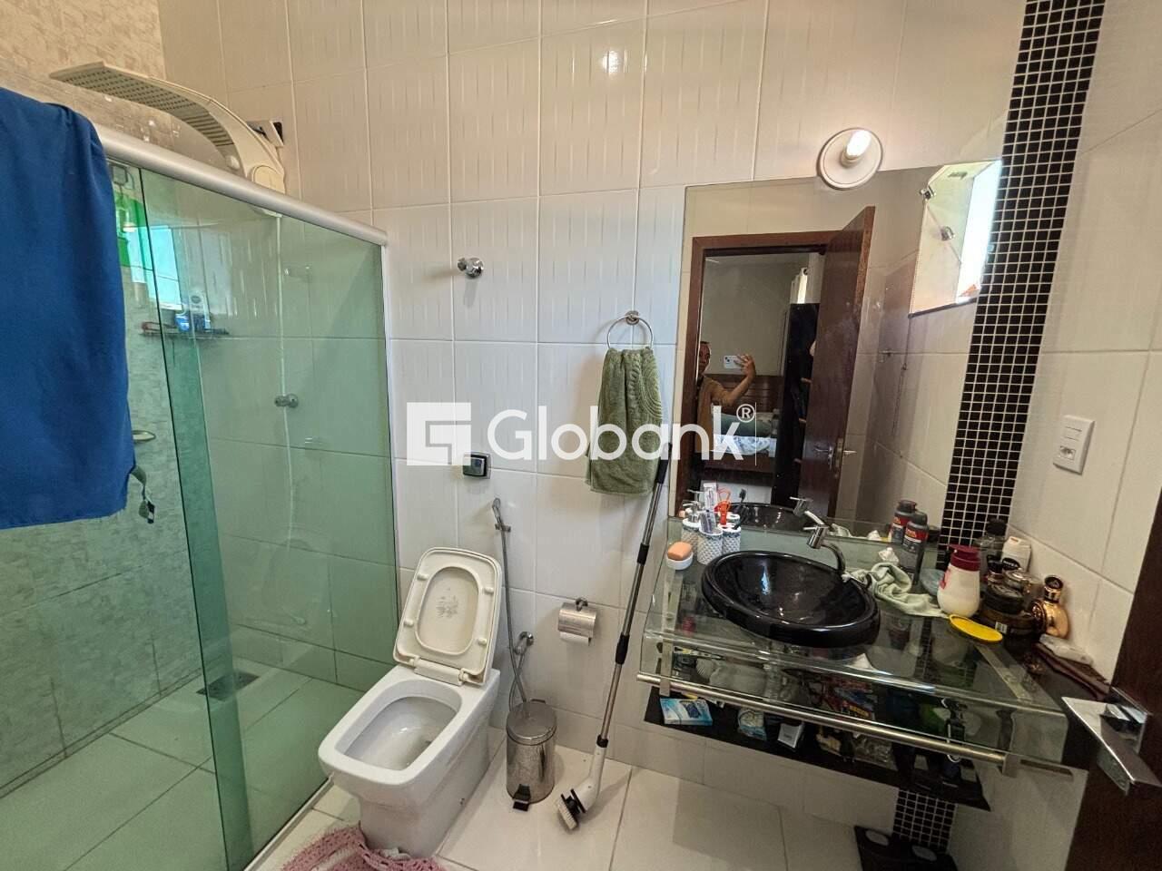 Casa 6 quartos à venda Vila Exposição 0m² Montes Claros MG: 