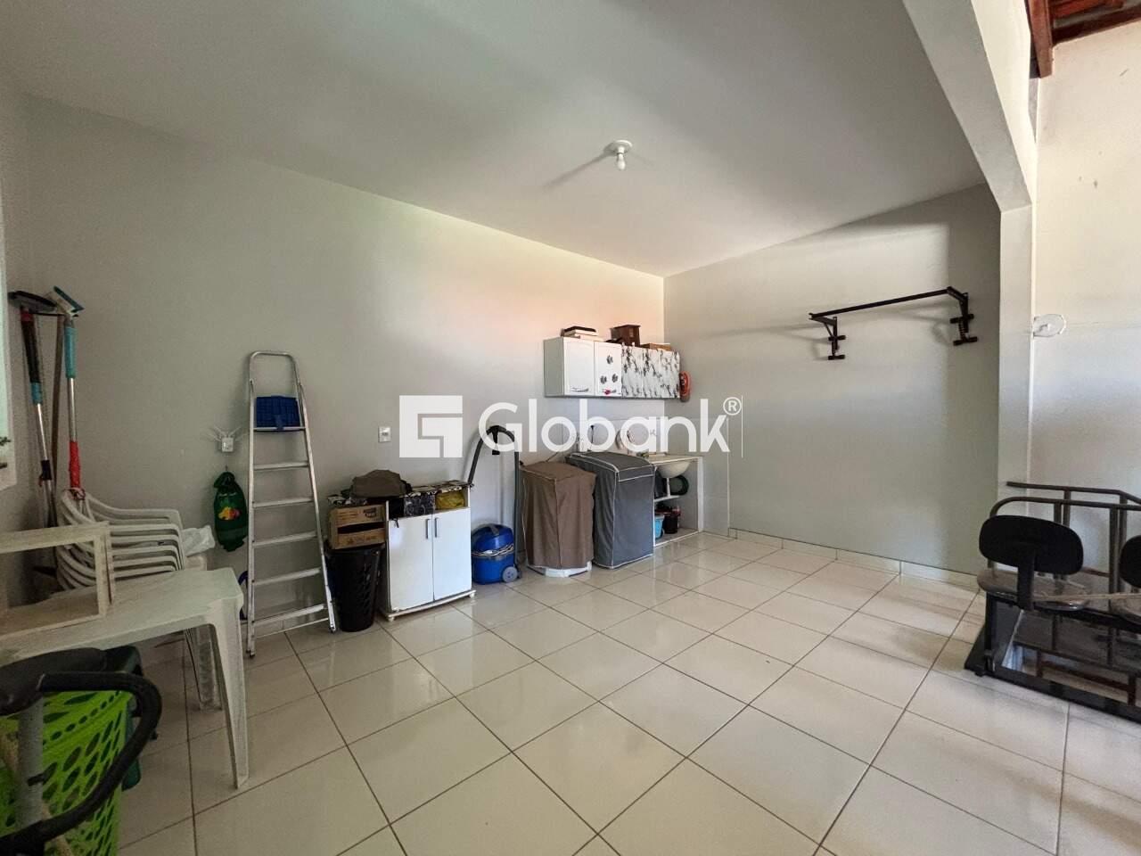 Casa 6 quartos à venda Vila Exposição 0m² Montes Claros MG: 