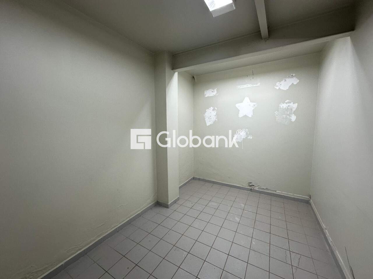 Ponto comercial para aluguel Monte Alegre 360m² Montes Claros MG: Sala