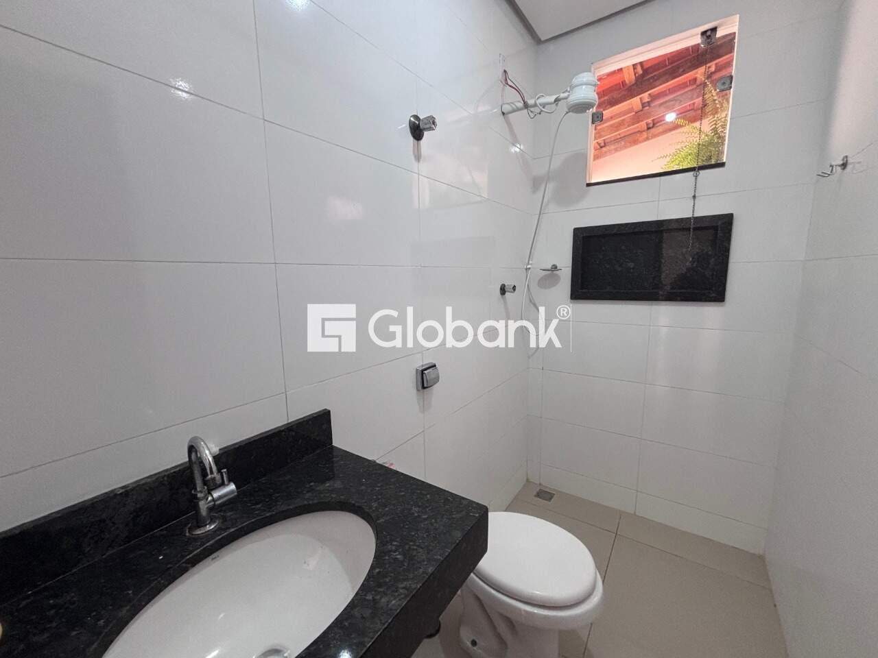 Casa 3 quartos para aluguel Jardim Olímpico 80m² Montes Claros MG: Banheiro