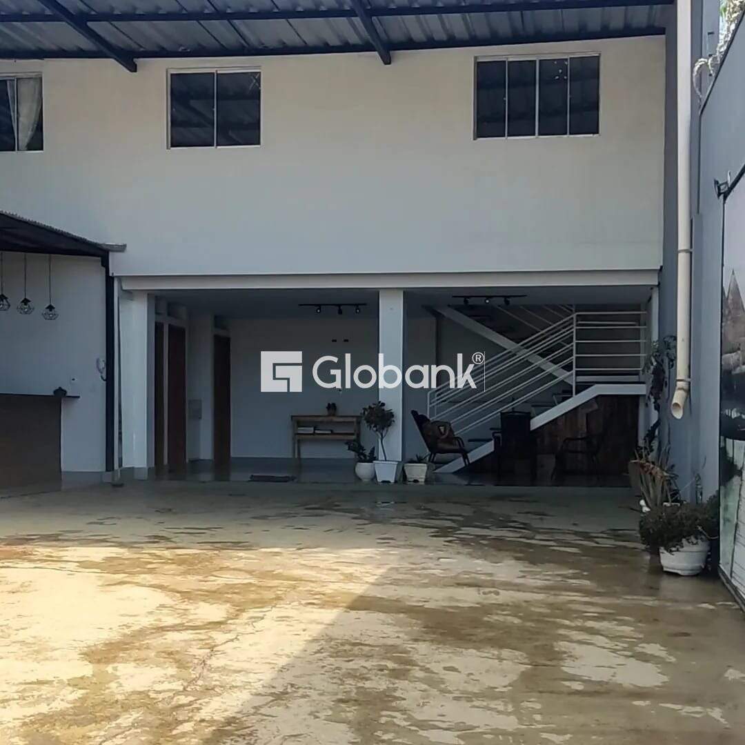 Casa 3 quartos à venda Dona Gregória 0m² Montes Claros MG: 