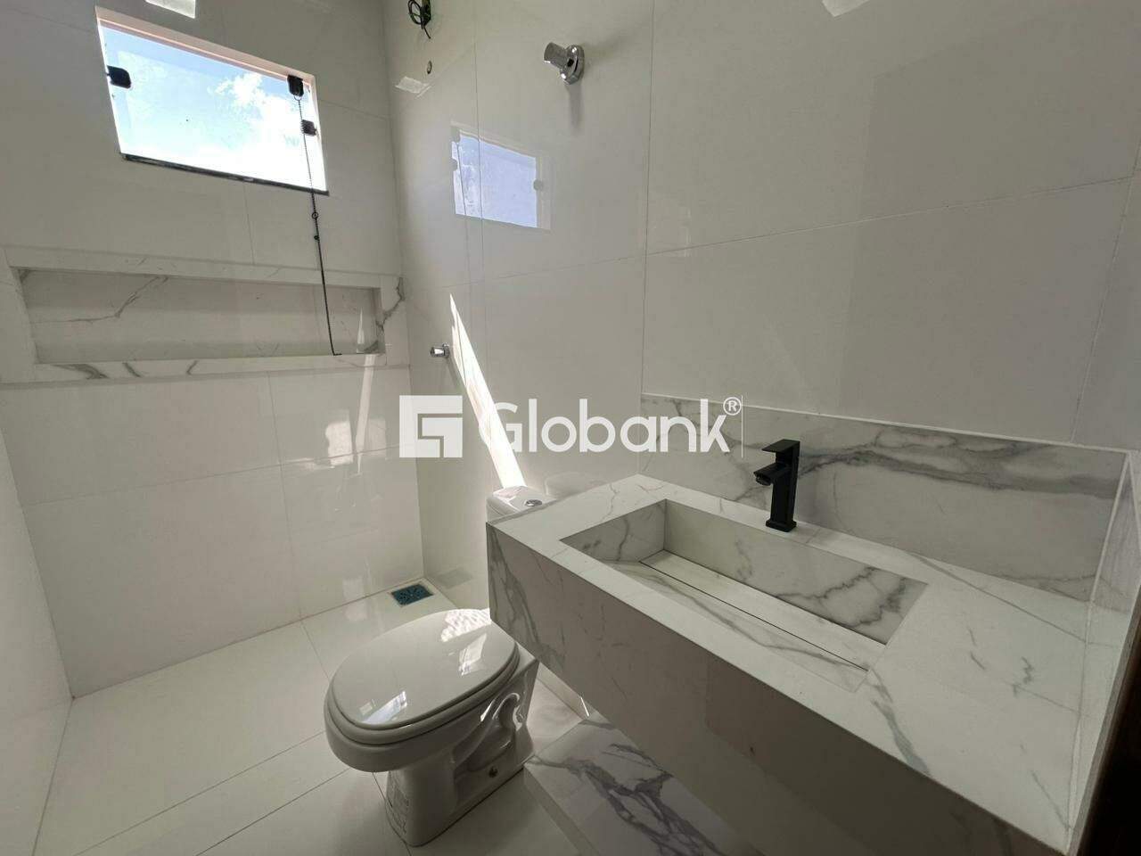 Casa 3 quartos para aluguel Jardim Olímpico 90m² Montes Claros MG: Banheiro social