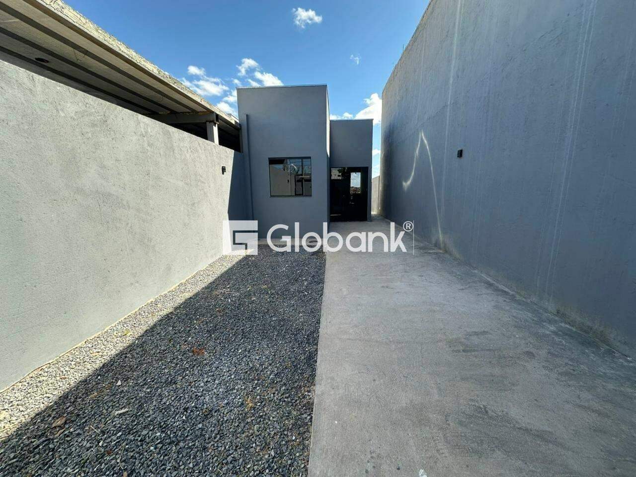 Casa 3 quartos para aluguel Jardim Olímpico 90m² Montes Claros MG: Garagem.