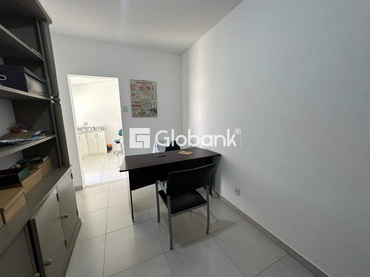 Sala comercial para aluguel Centro 20m² Montes Claros MG: Sala