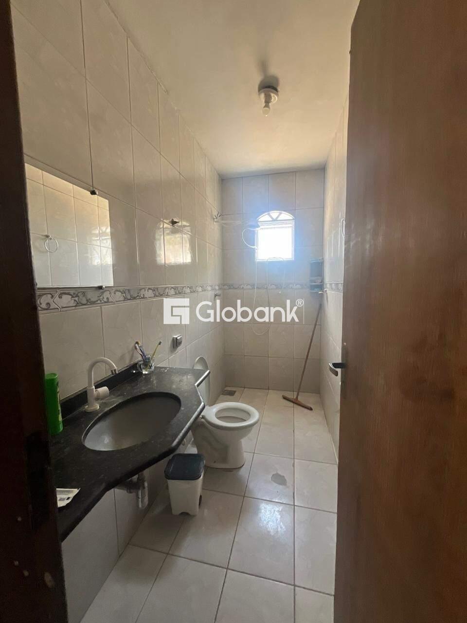 Casa 3 quartos à venda Monte Alegre 650m² Montes Claros MG: BANHEIRO SOCIAL