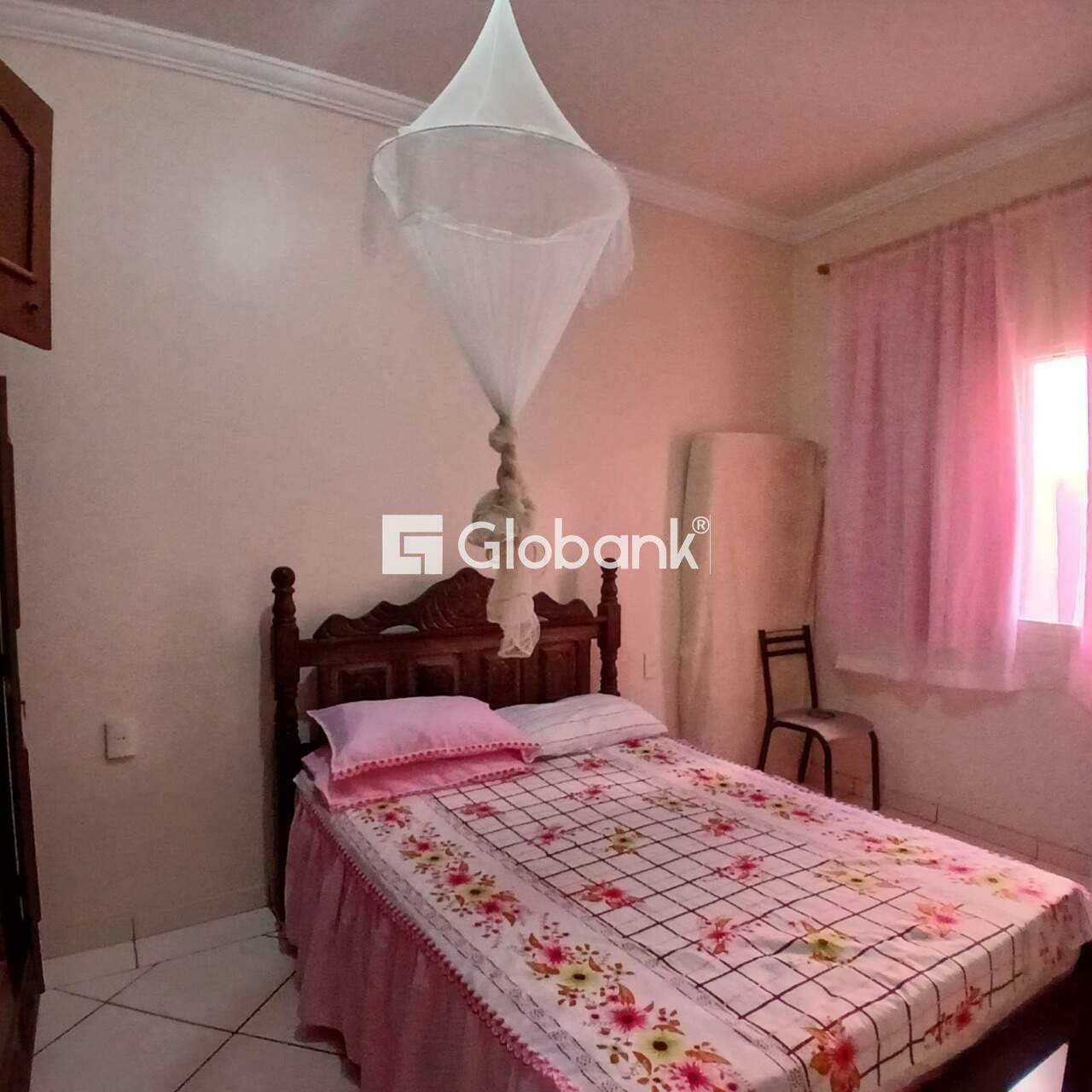 Casa 3 quartos à venda Santos Reis 0m² Montes Claros MG: 