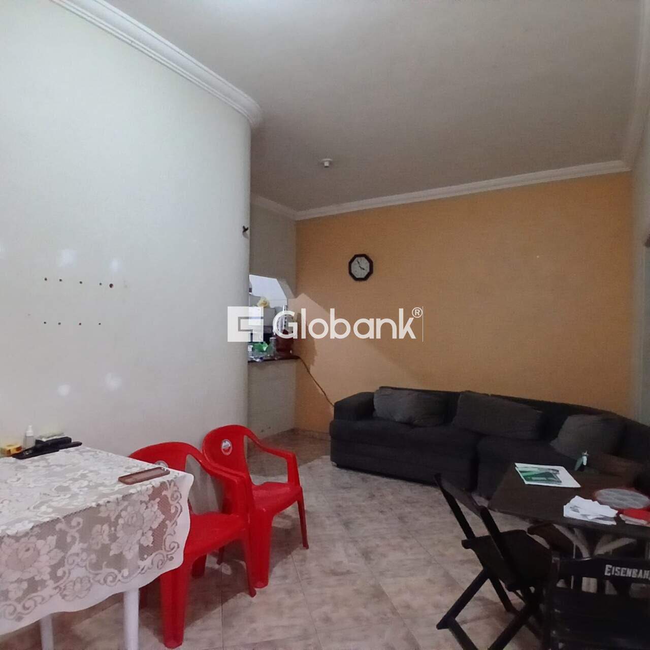 Casa 3 quartos à venda Santos Reis 0m² Montes Claros MG: 