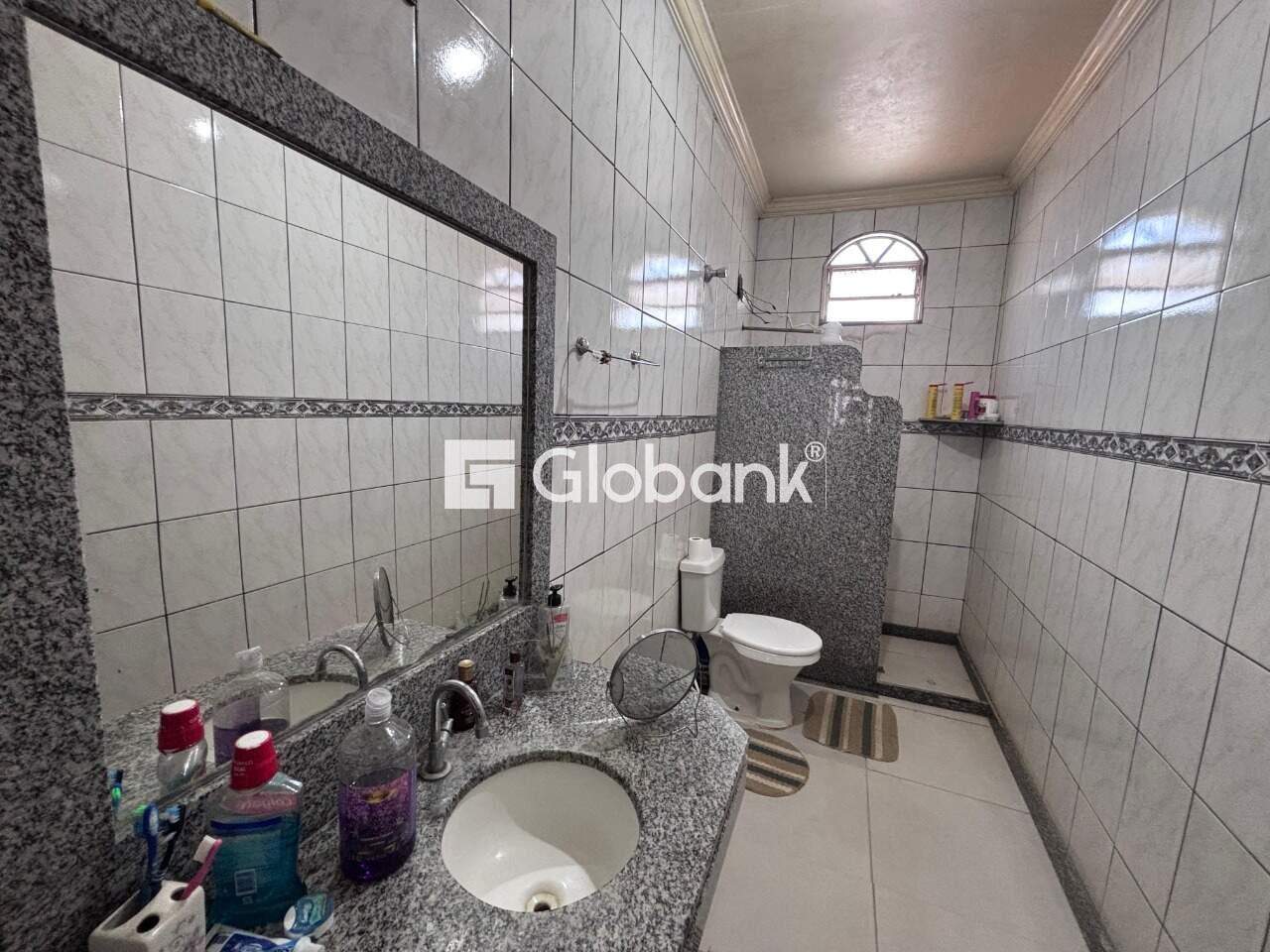 Sala comercial para aluguel Major Prates 42m² Montes Claros MG: Banheiro