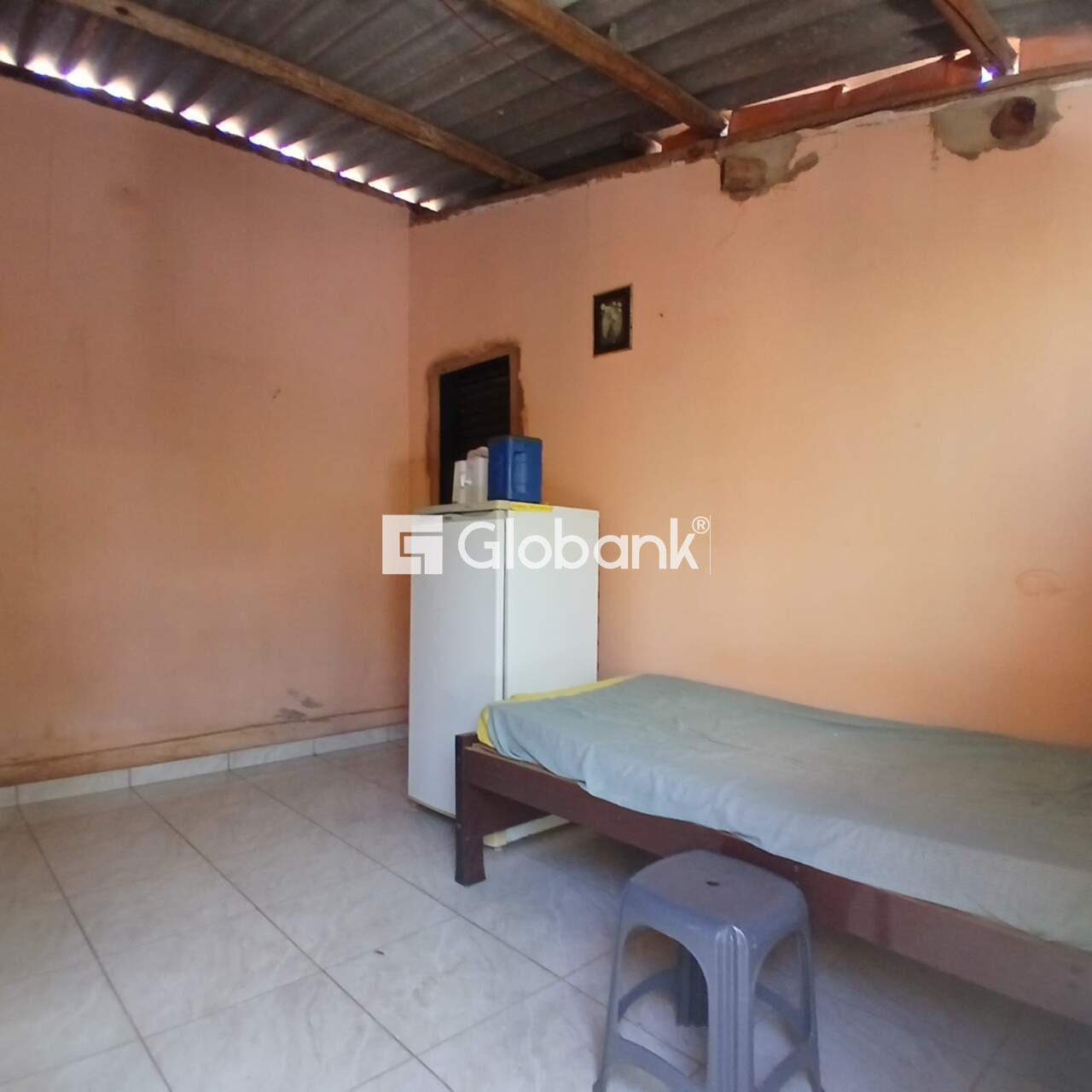 Casa 4 quartos à venda Santo Amaro 100m² Montes Claros MG: 