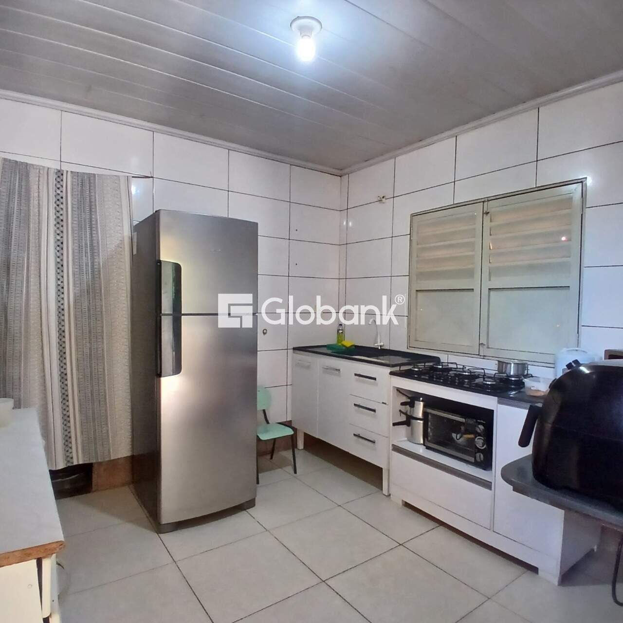 Casa 4 quartos à venda Santo Amaro 100m² Montes Claros MG: 