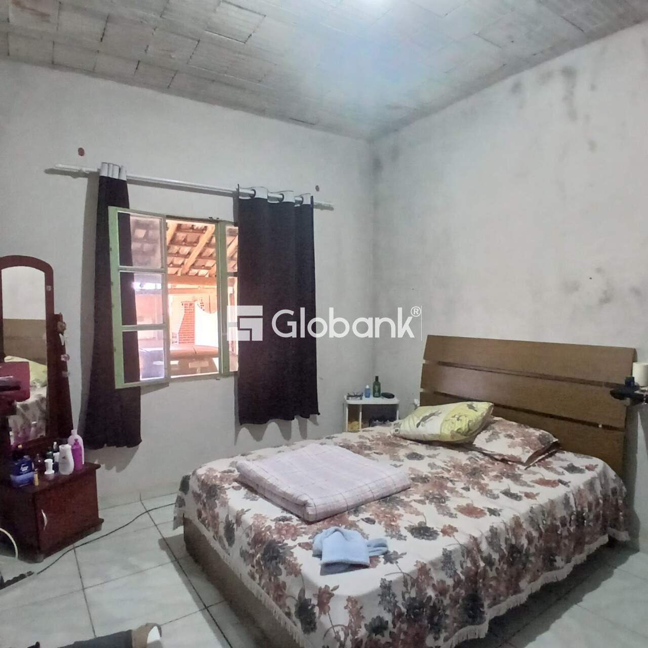 Casa 4 quartos à venda Santo Amaro 100m² Montes Claros MG: 