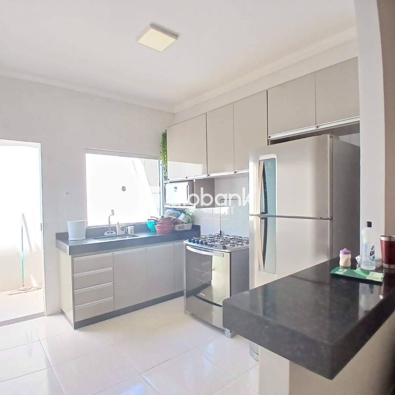 Casa 2 quartos à venda Santo Amaro 54m² Montes Claros MG: 